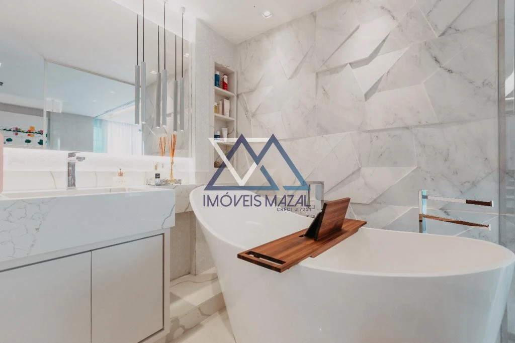 Ванна та 1 спальня: квартира 200 м² — photo 25