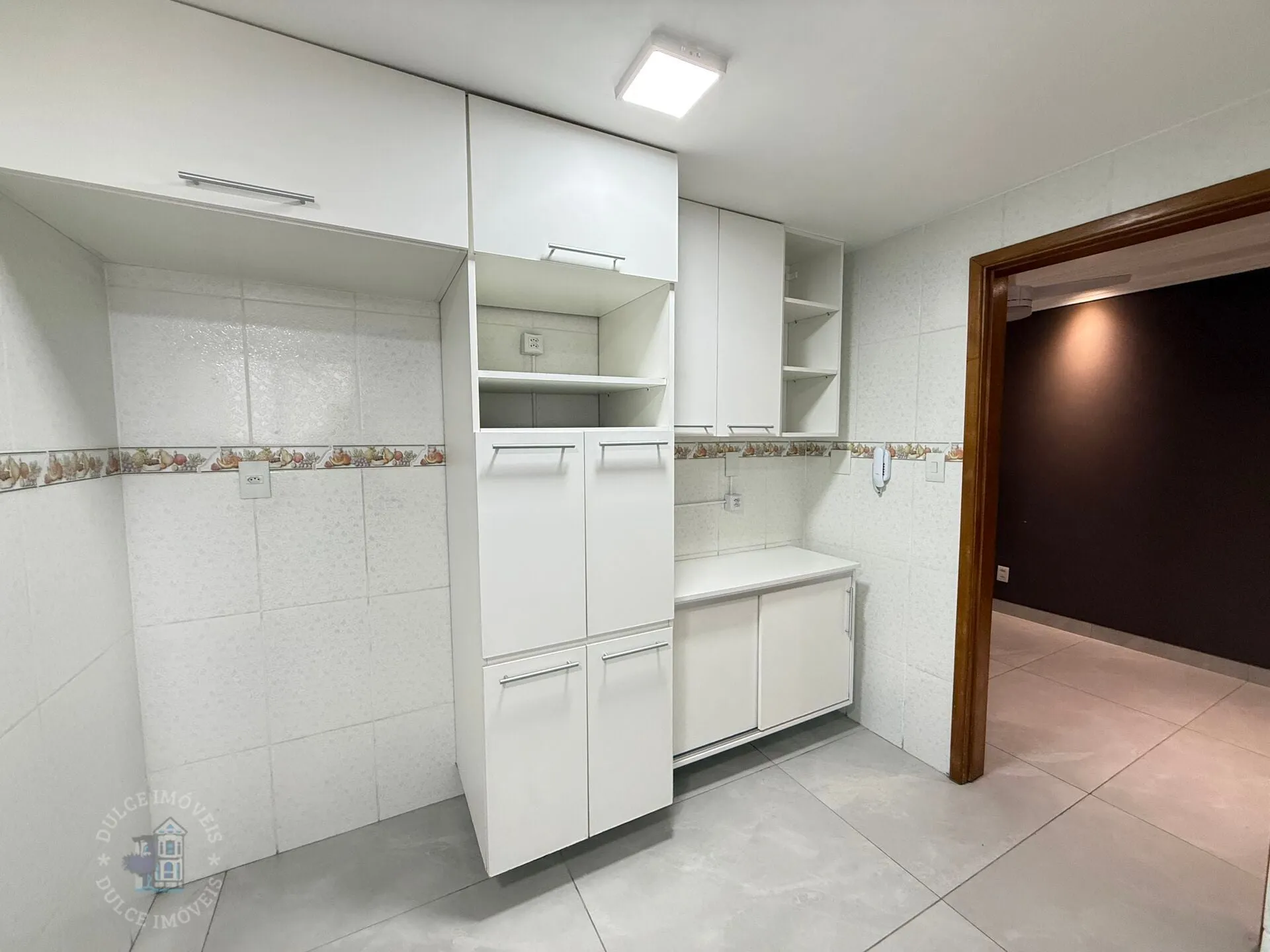 3-bedroom apartment with 1 en-suite and balcony — photo 19