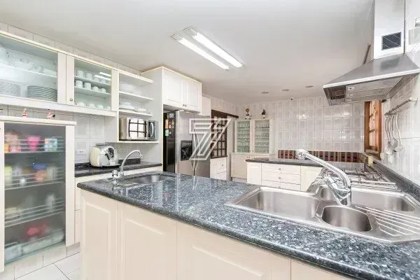 Furnished house with 3 bedrooms and 5 bathrooms — photo 18