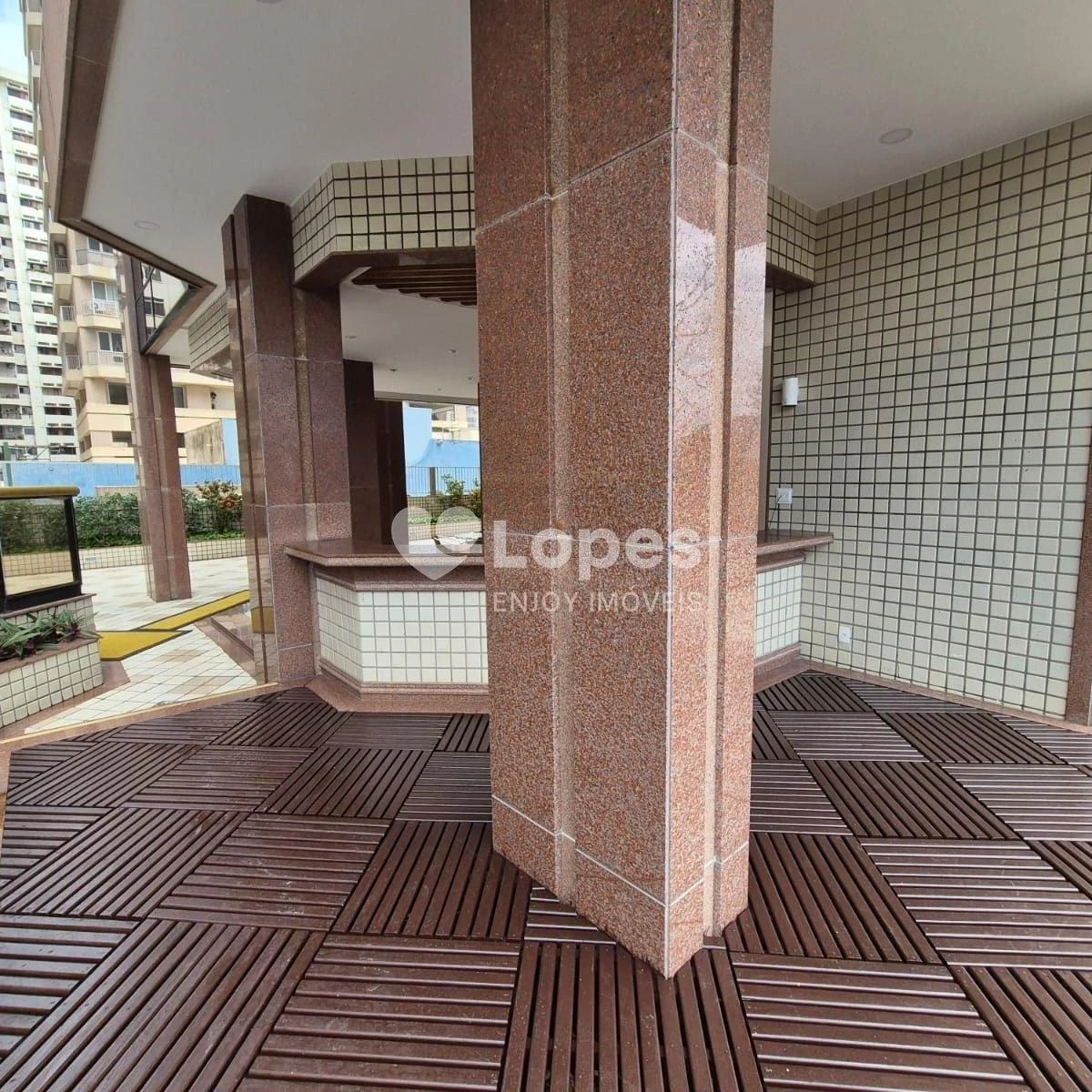 2-bedroom apartment in a building with a sauna — photo 40