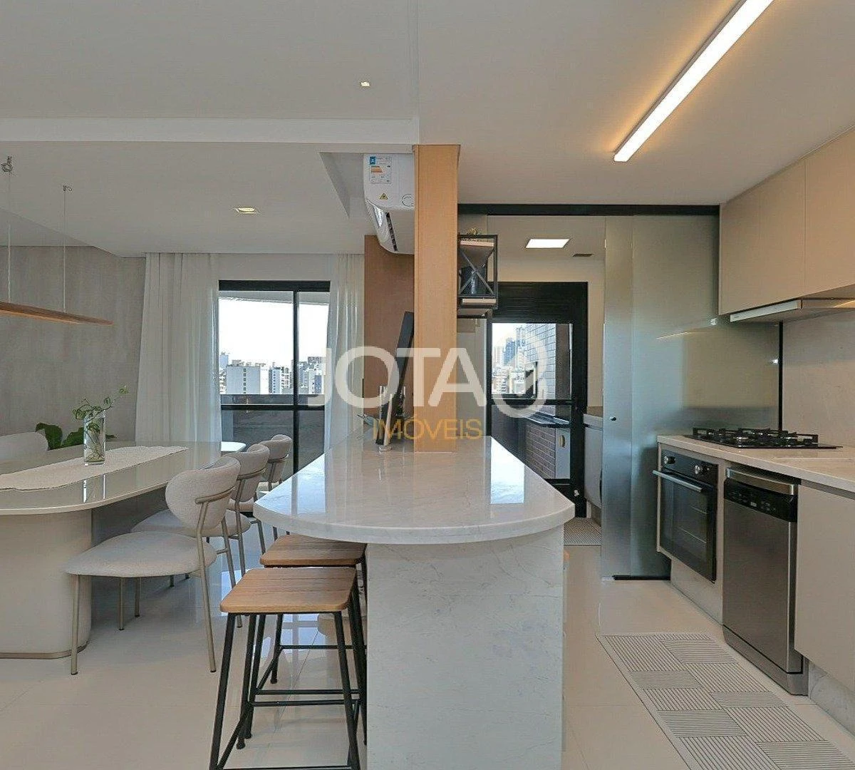 Мебльований дуплекс із 3 спальнями та 243 м² — photo 2