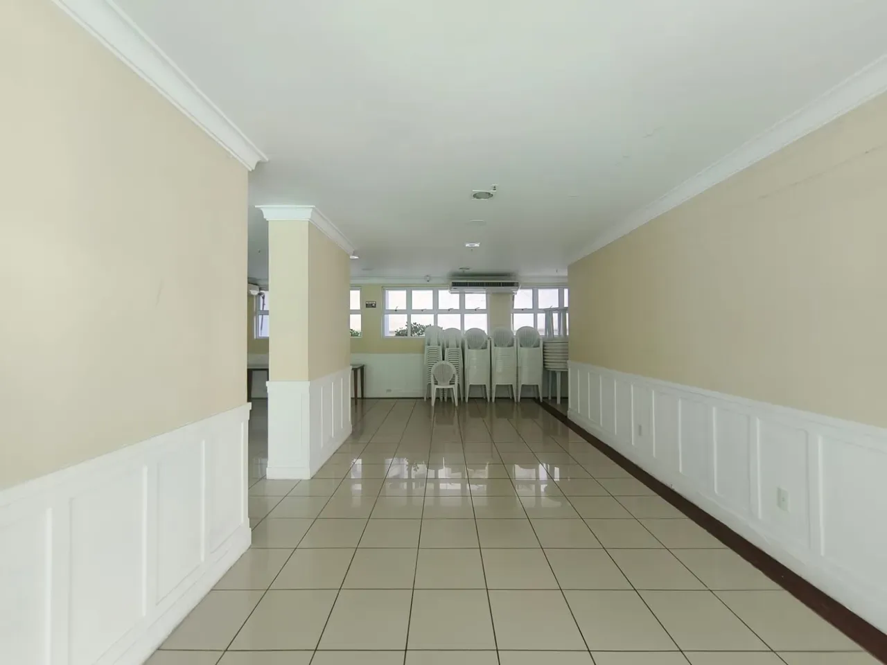 Unfurnished 2-bedroom apartment with 2 bathrooms — photo 38