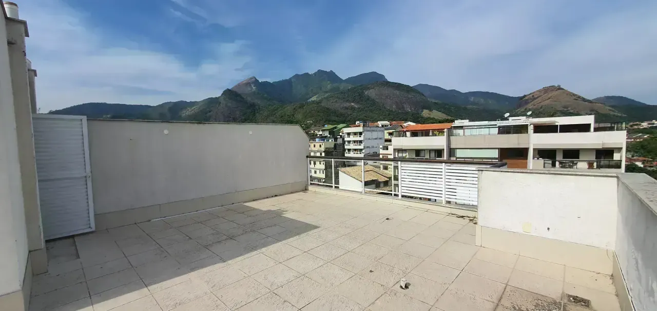 Apartment with 3 bedrooms, 3 bathrooms and balcony BBQ counter — photo 12