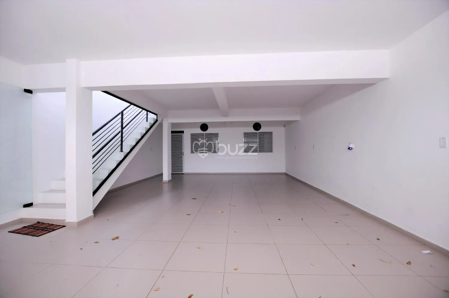 Water view in a 5-bedroom house, 343 m² — photo 37