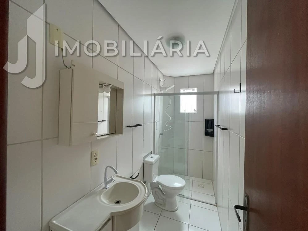 Glass-enclosed balcony in a 3-bedroom apartment, 90 m² — photo 13