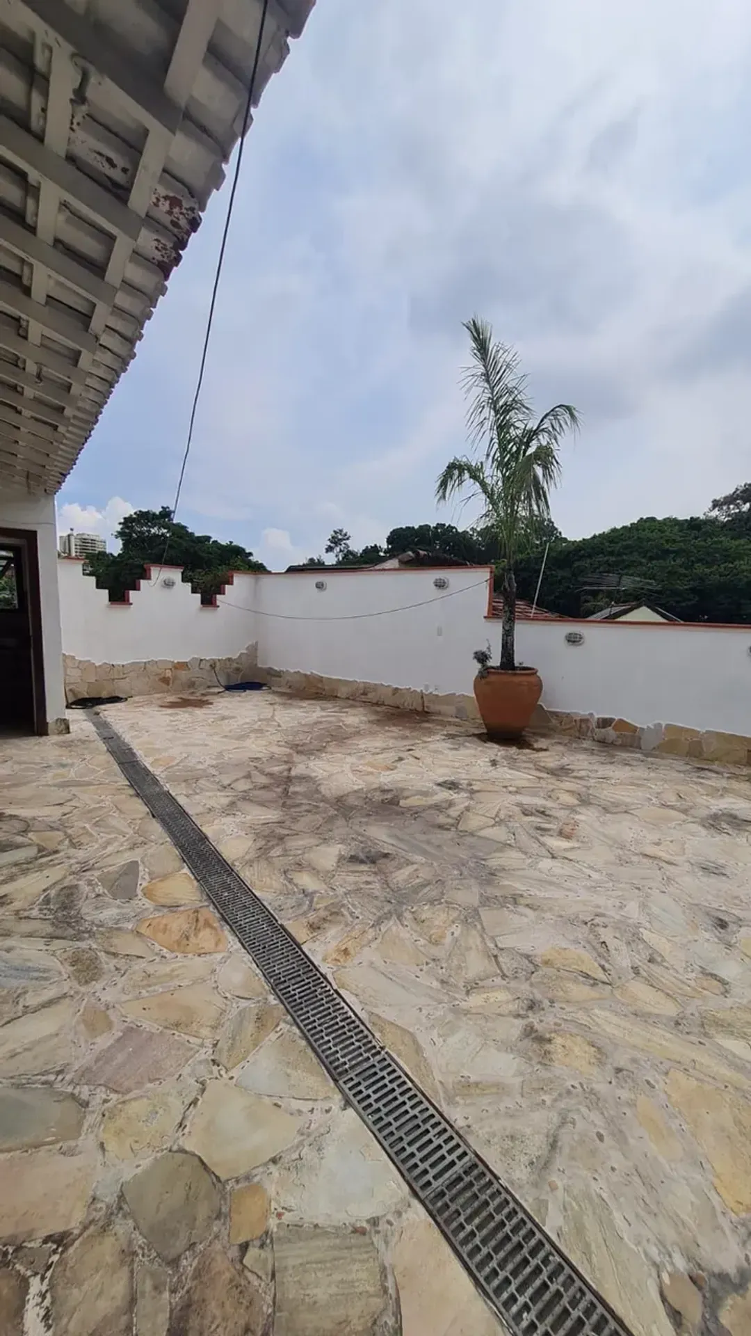 Furnished house 450 m² with 4 bedrooms and 4 bathrooms — photo 53