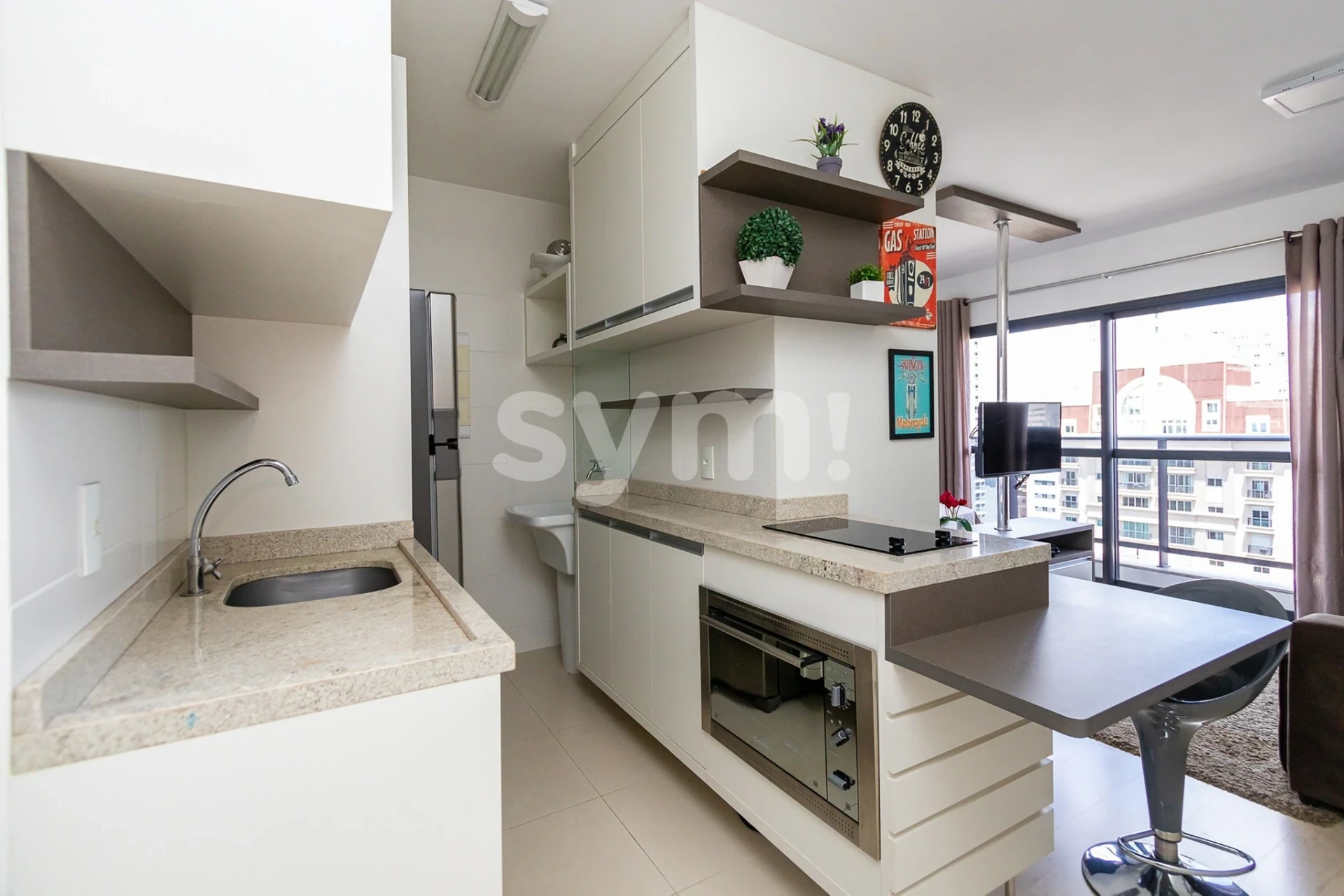 Furnished 1-bedroom apartment with balcony and 55 m² — photo 14