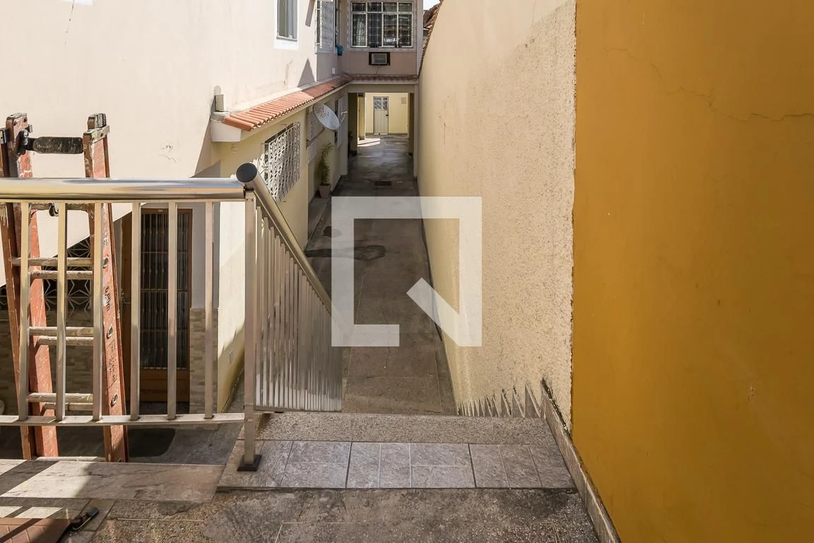 Apartment with 2 bedrooms and a gas stove — photo 3