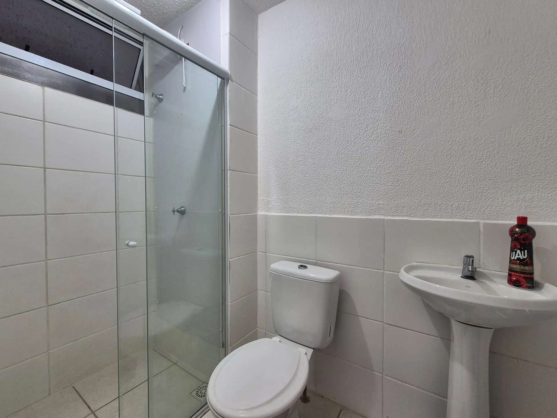 2-bedroom apartment in a building with a gym — photo 15