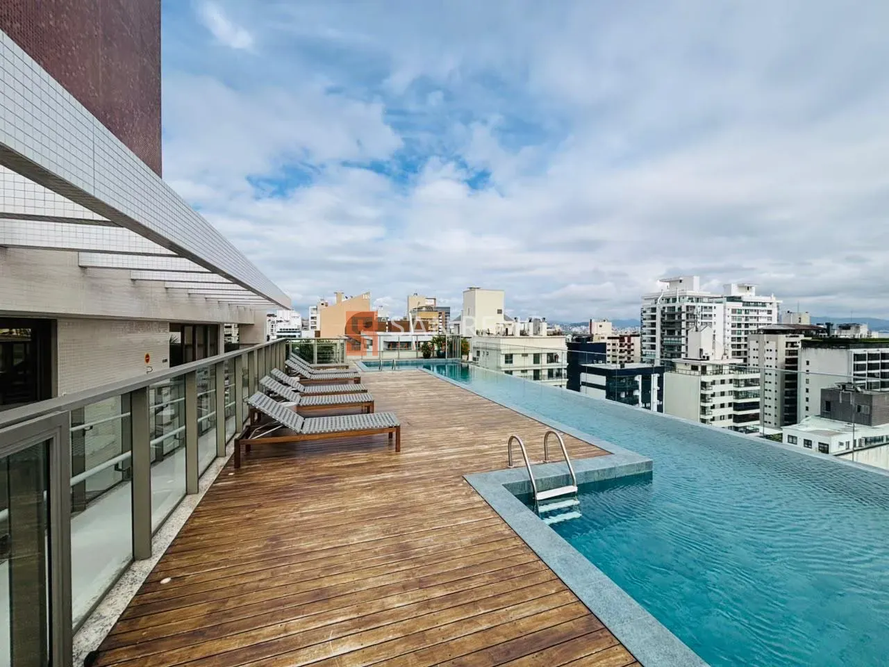 Furnished apartment, 100 m², with floor-to-ceiling windows — photo 22