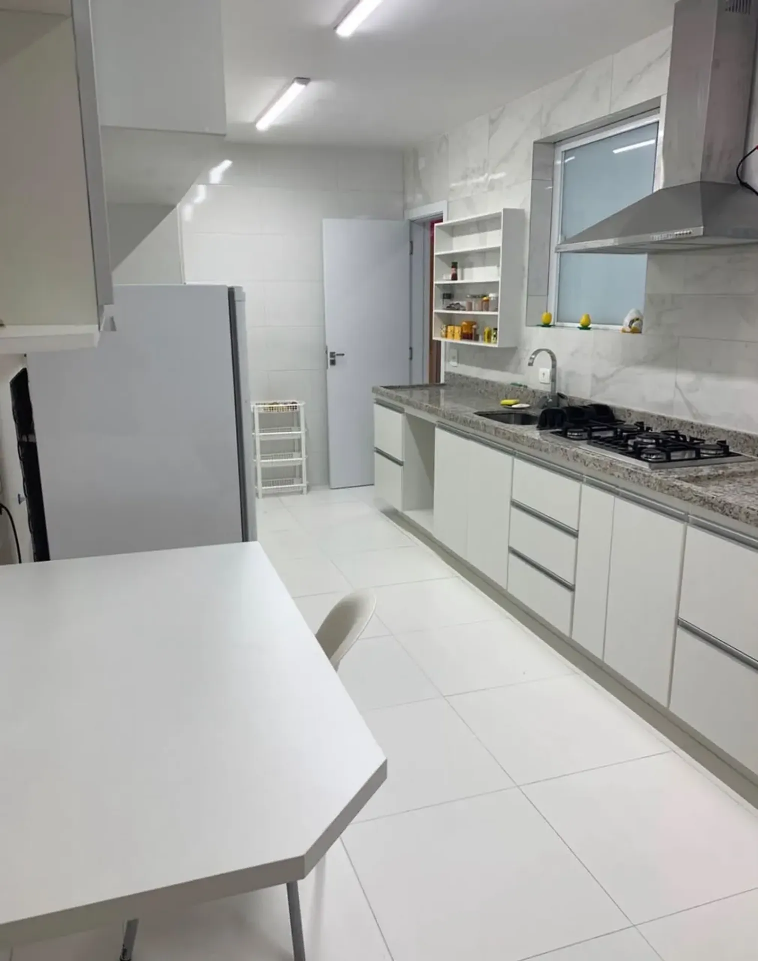 Furnished apartment, 300 m², with a washing machine