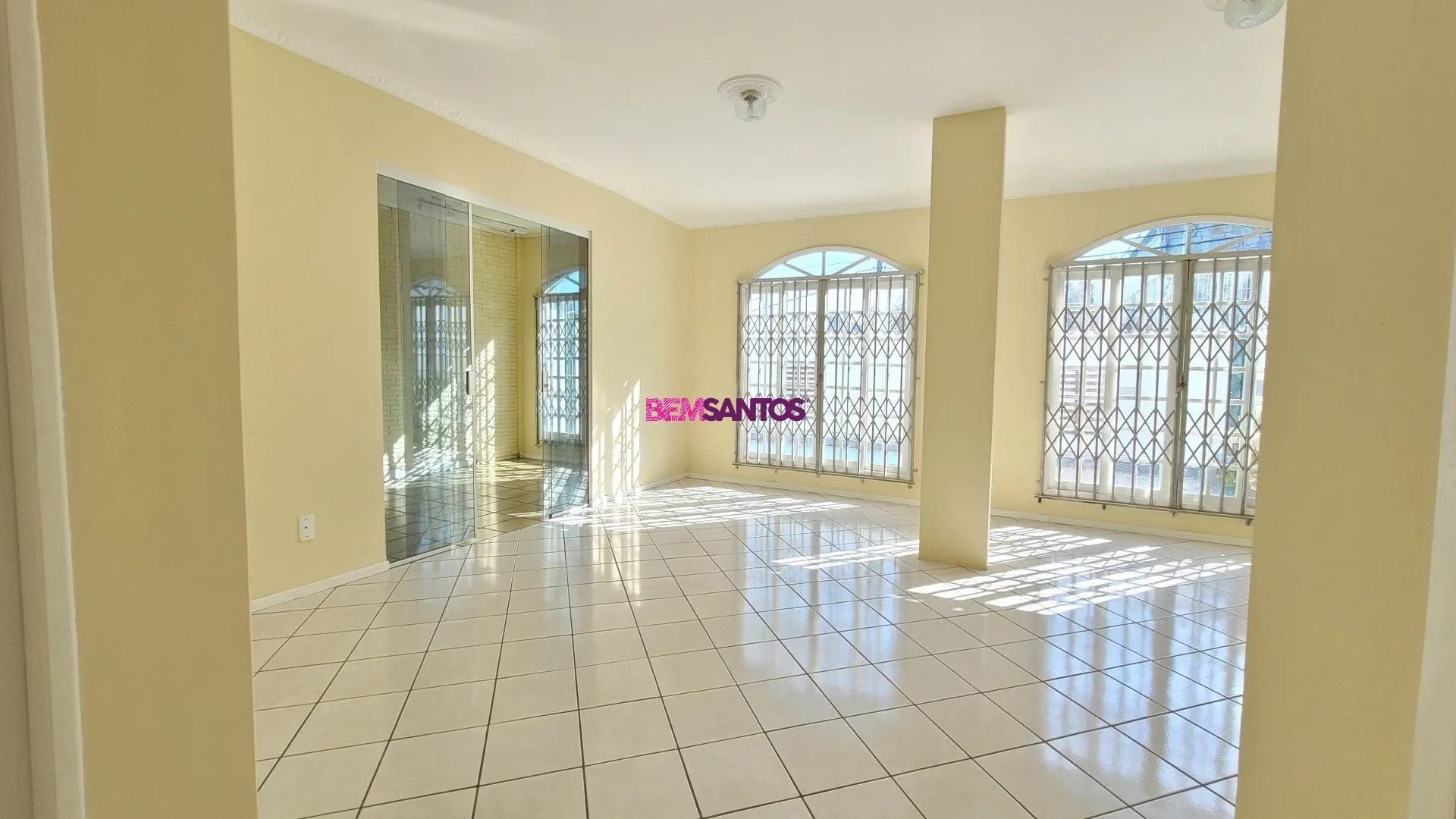 House with 3 en-suite bedrooms and private garden — photo 18