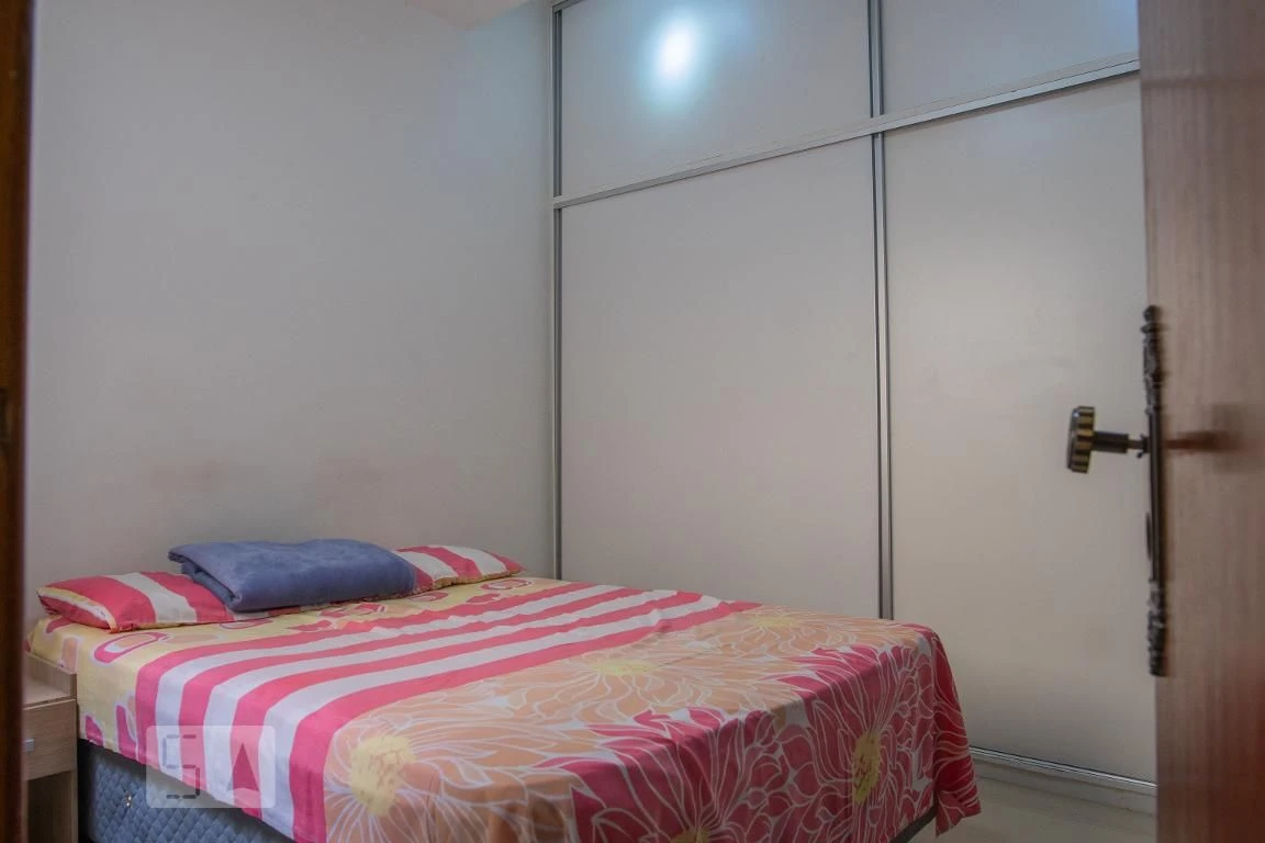 Washing machine in a one-bedroom apartment, 35 m² — photo 3