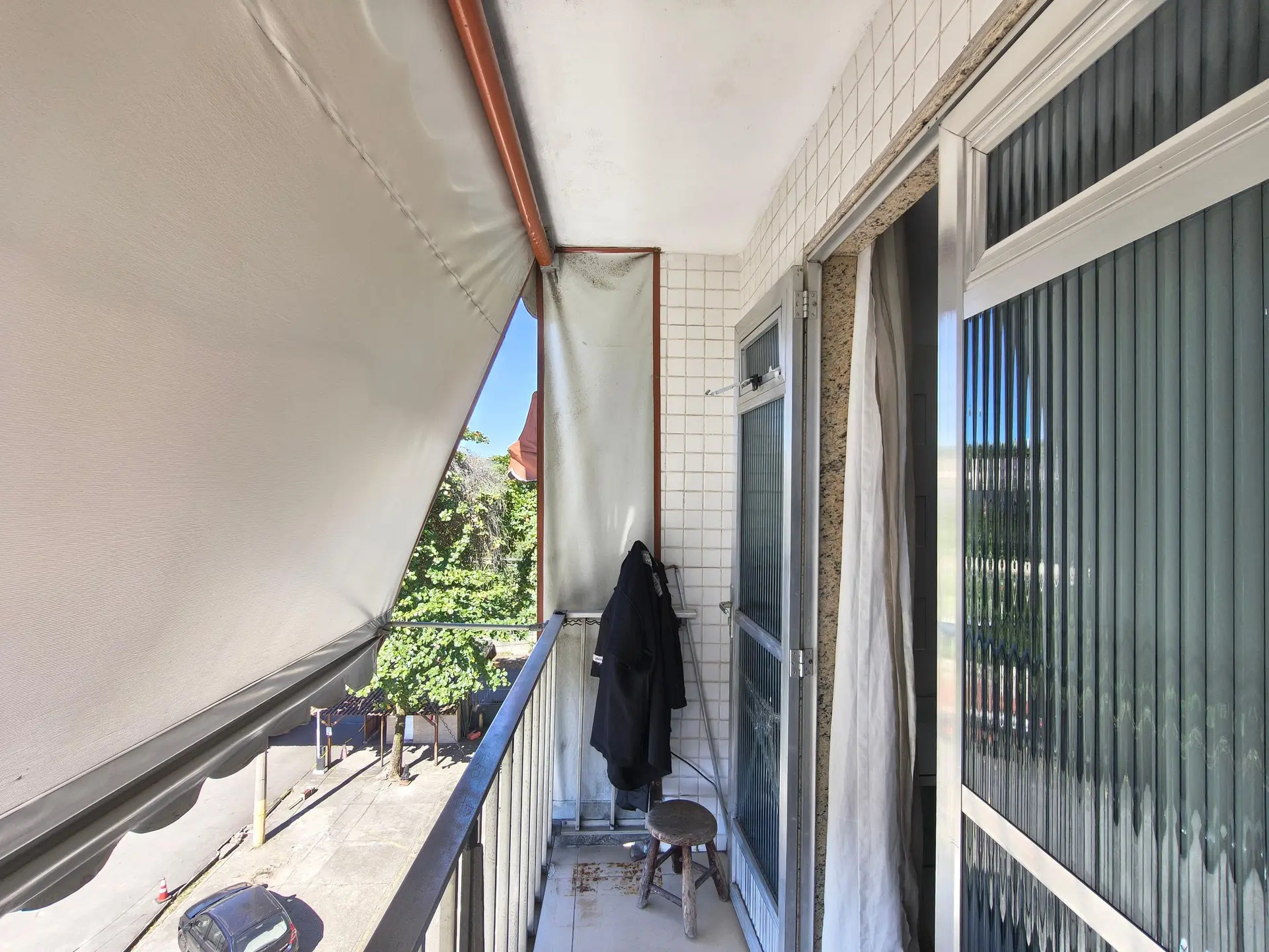 Furnished 2-bedroom apartment with 1 bathroom — photo 25