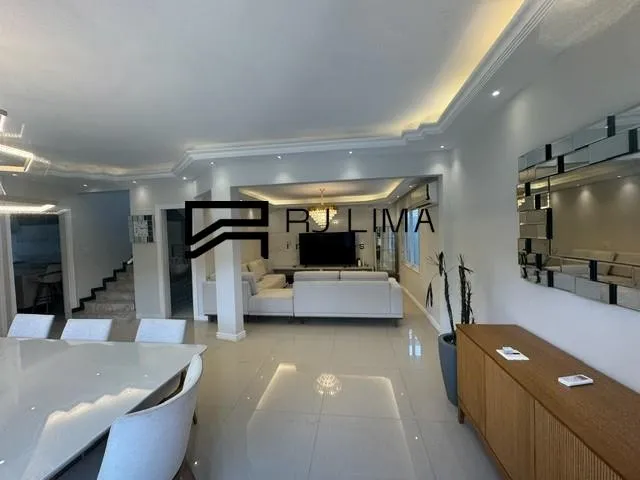 5-bedroom house with a walk-in closet in Rio de Janeiro — photo 12