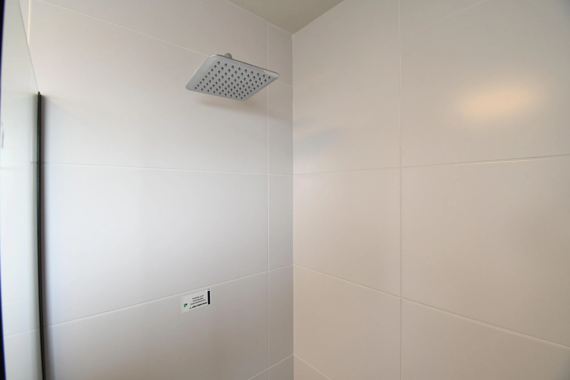 2-bedroom apartment with wood or laminate floors in Curitiba — photo 13
