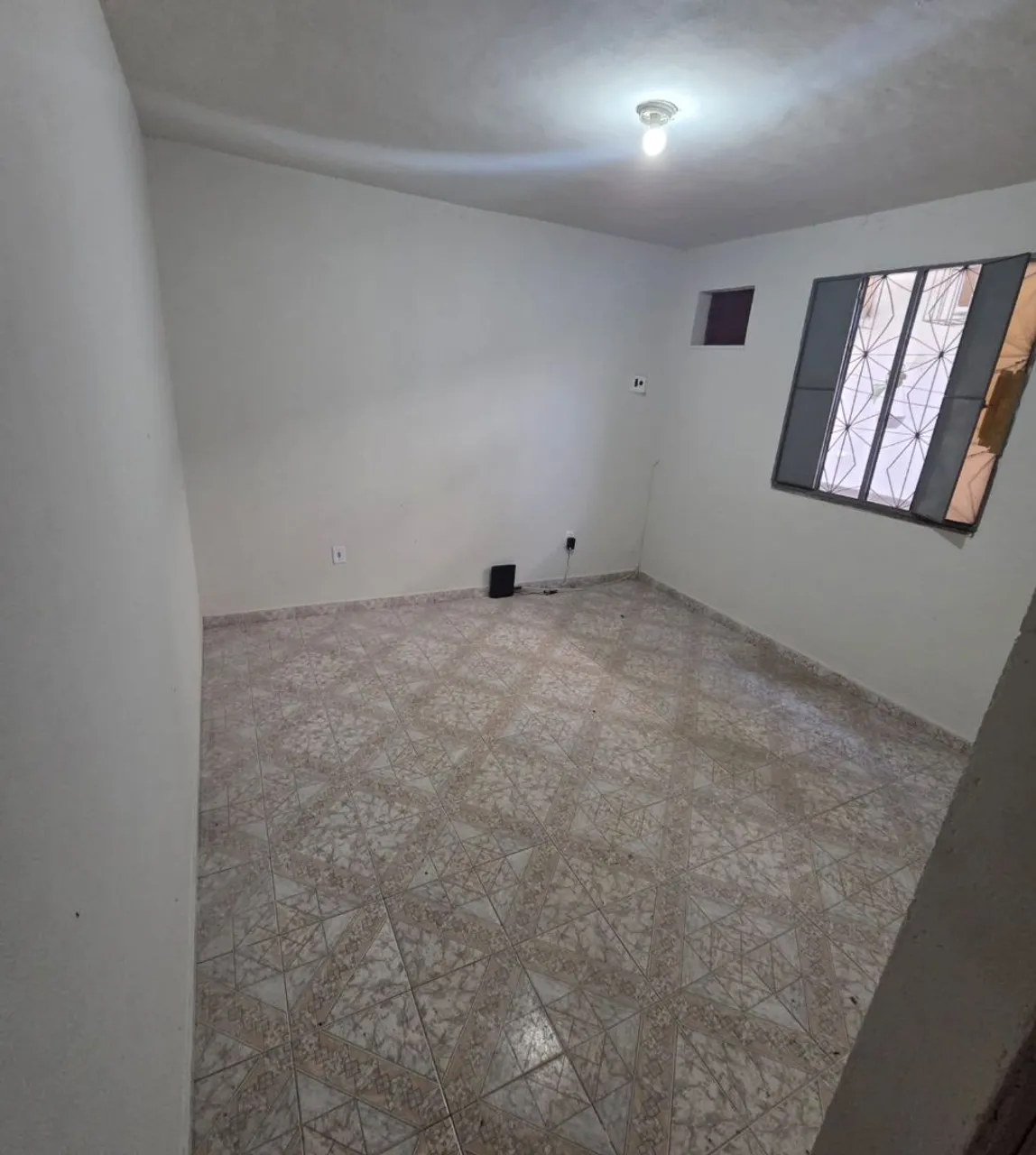 Unfurnished home with 1 parking spot and 1 bedroom — photo 6