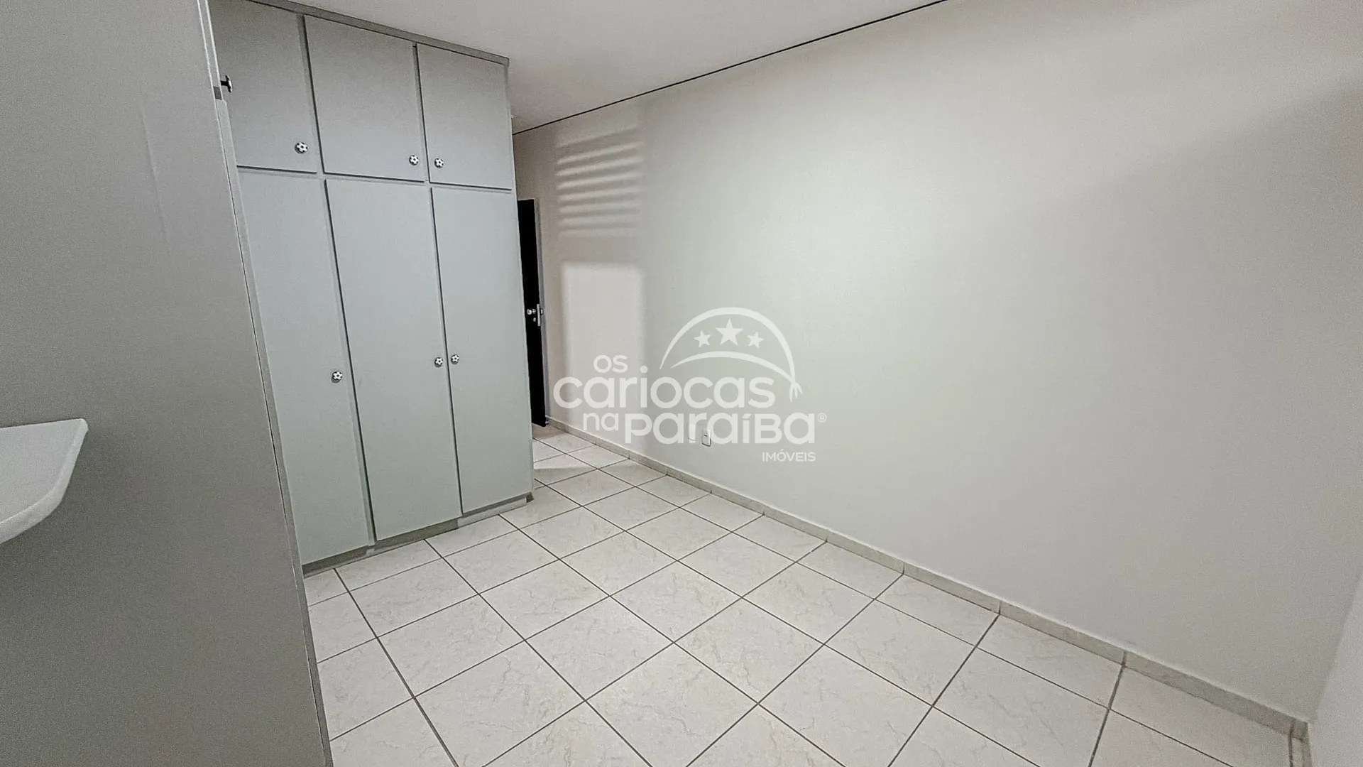 Casa con 3 suites y 5 plazas de garaje con jardín — photo 15