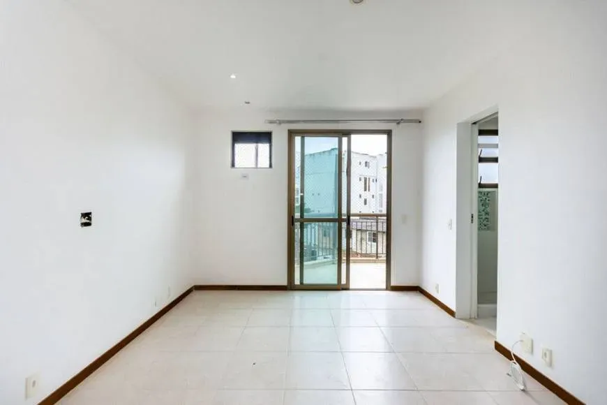 183 m² apartment with a walk-in closet and a bathtub — photo 31