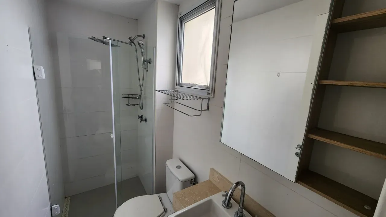 2-bedroom apartment with a walk-in closet — photo 38