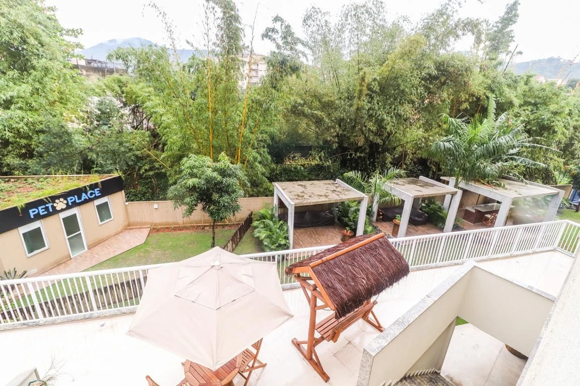Furnished 1-bedroom apartment with a glassed balcony — photo 3