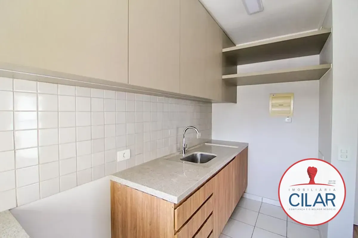 2-bedroom apartment with 1 en-suite and a balcony — photo 9