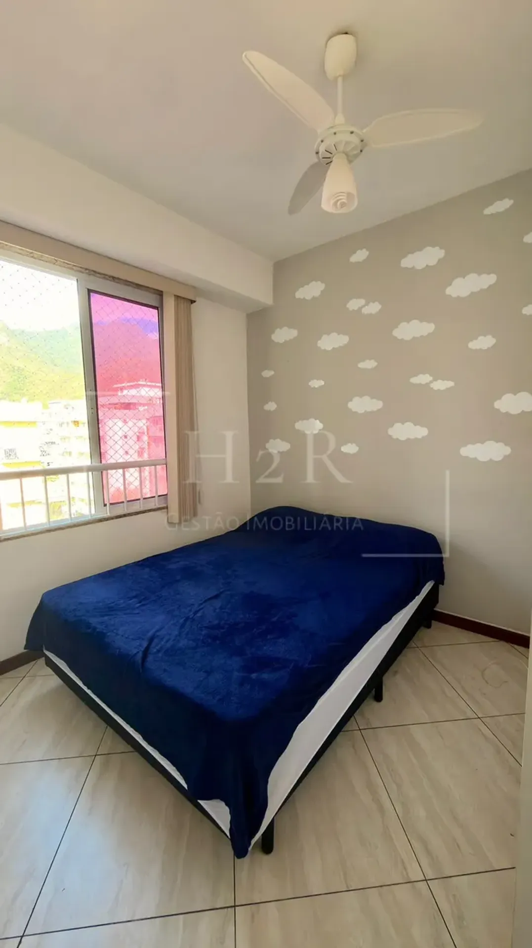 Furnished 3-bedroom apartment with balcony — photo 26