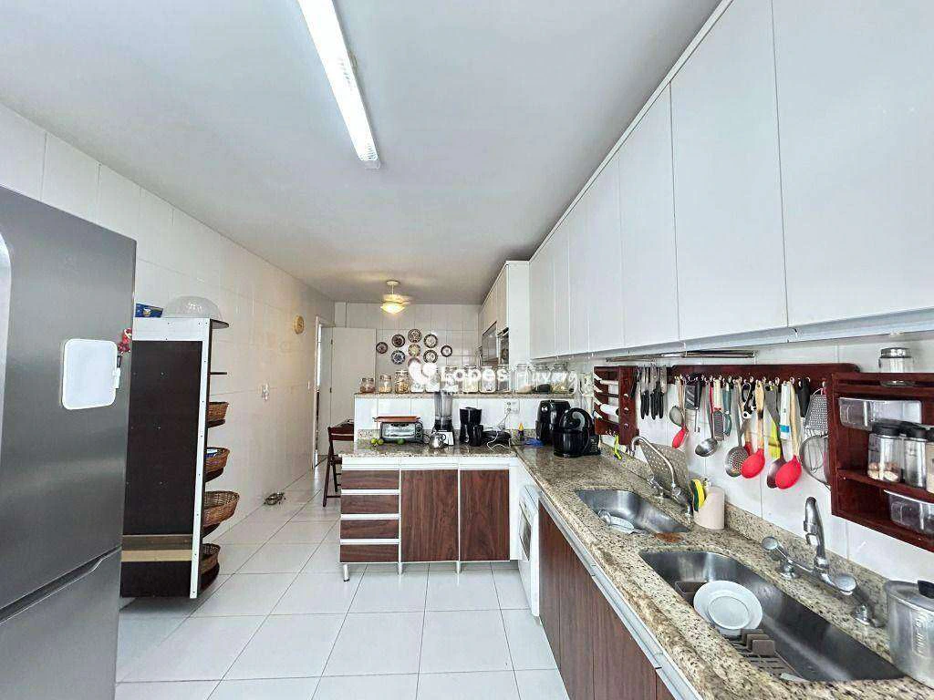 Casa mobiliada 583 m² com 5 quartos e 6 banheiros — photo 4