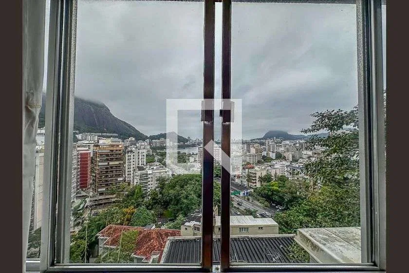 57 m² apartment with 2 bedrooms and a balcony — photo 13