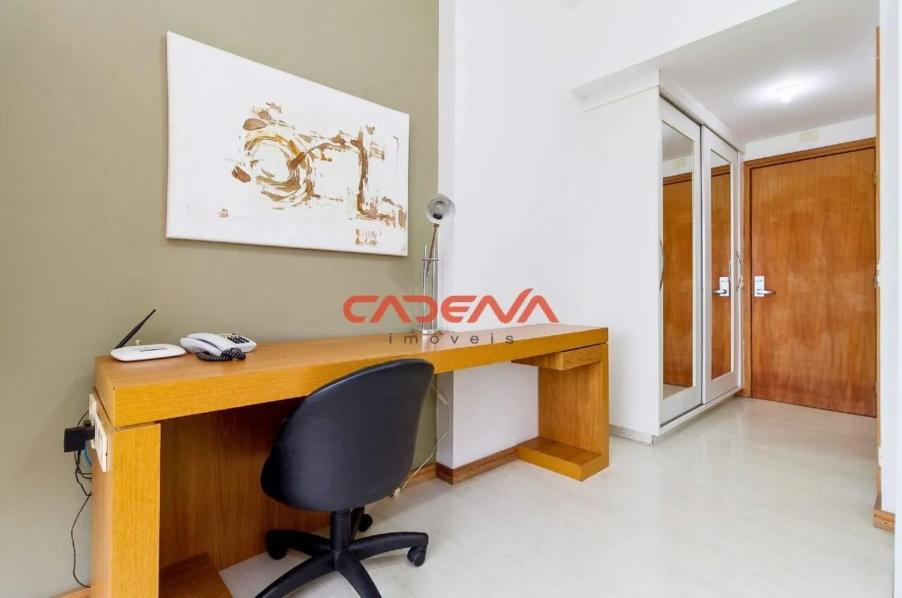 Furnished 29 m² studio with compact kitchen appliances — photo 13