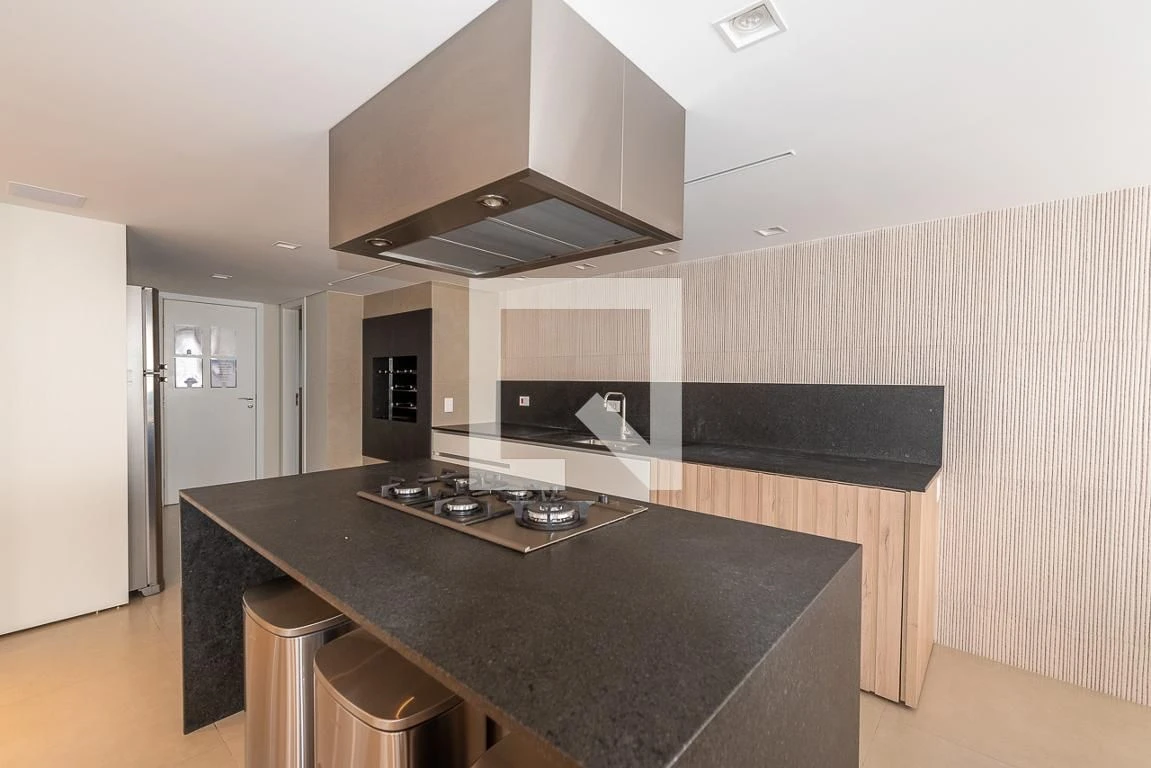 Furnished apartment, 130 m², with a jacuzzi