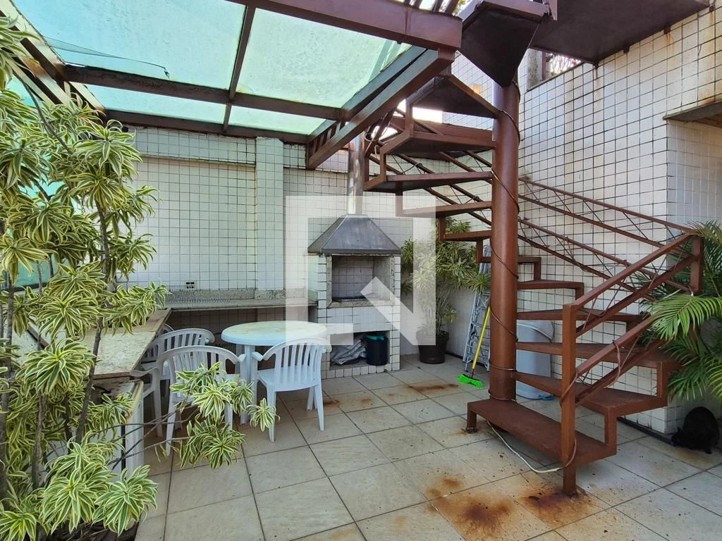 Furnished apartment with 5 en-suite bedrooms and terrace — photo 25