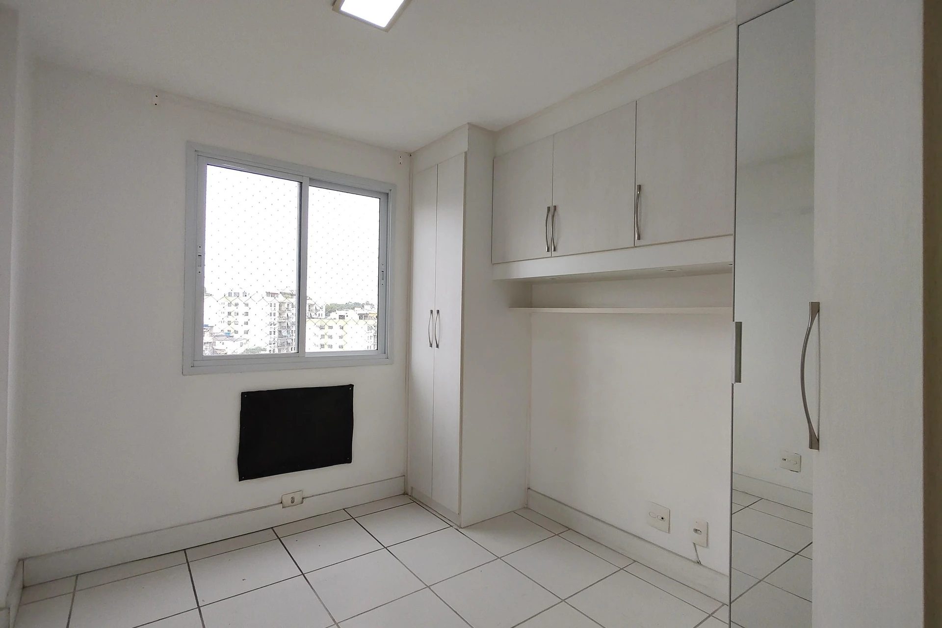 Furnished apartment with 3 bedrooms and 2 parking spots — photo 41