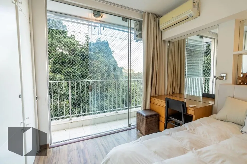 Apartamento com 4 quartos e cozinha fechada a gás — photo 18