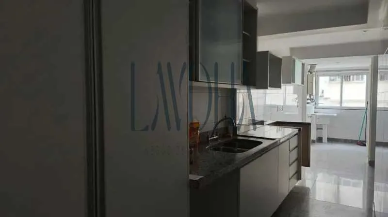 Residential apartment with 4 bedrooms and 4 bathrooms — photo 2