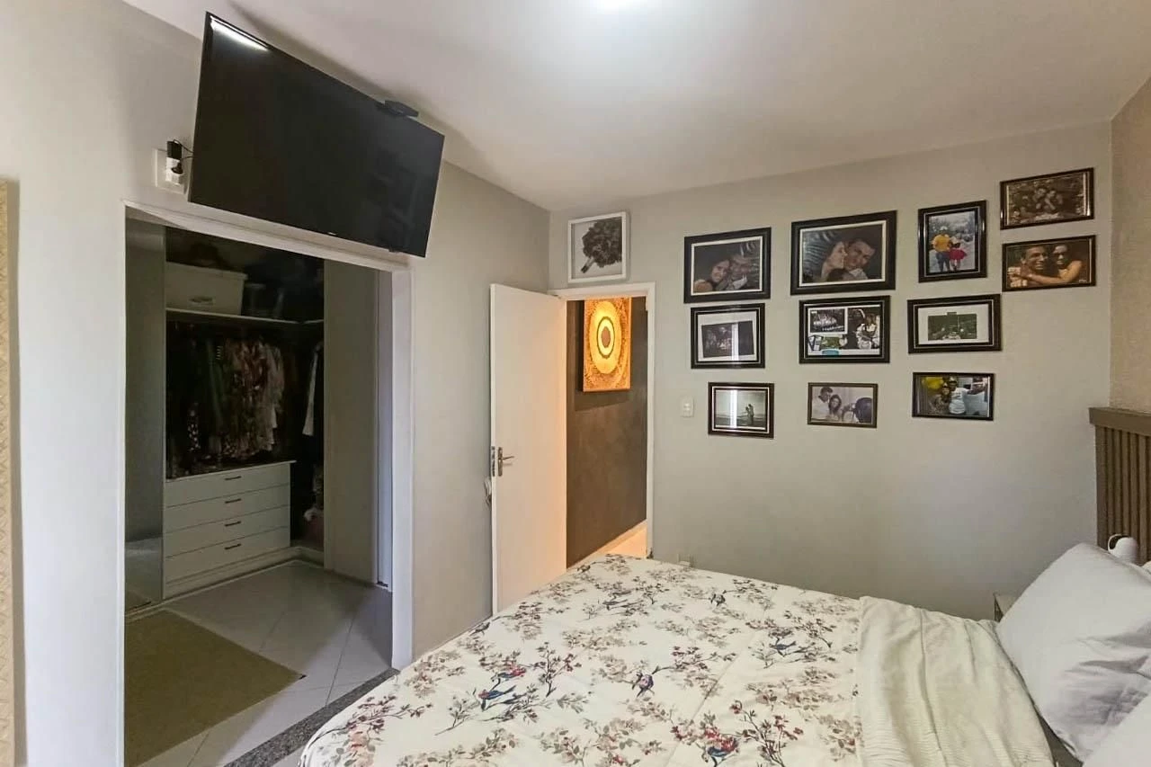 Home office in a 2-bedroom house, 280 m² — photo 5