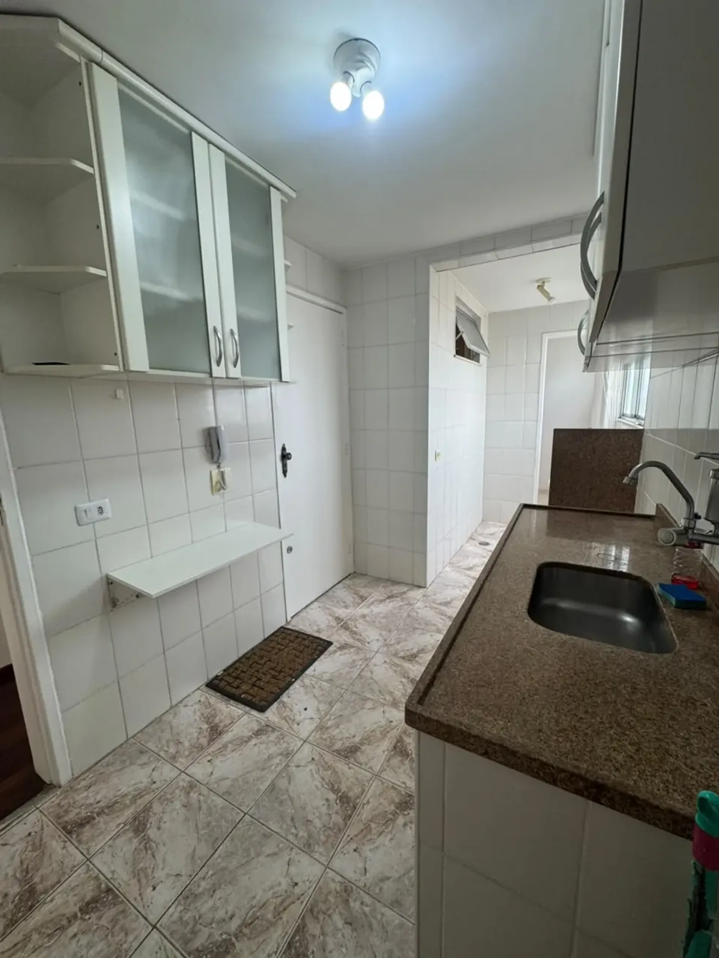 Apartment on the 3rd floor with wood or laminate floors — photo 6