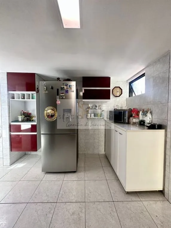 Пральна машина та 3 спальні: квартира 195 м² — photo 2