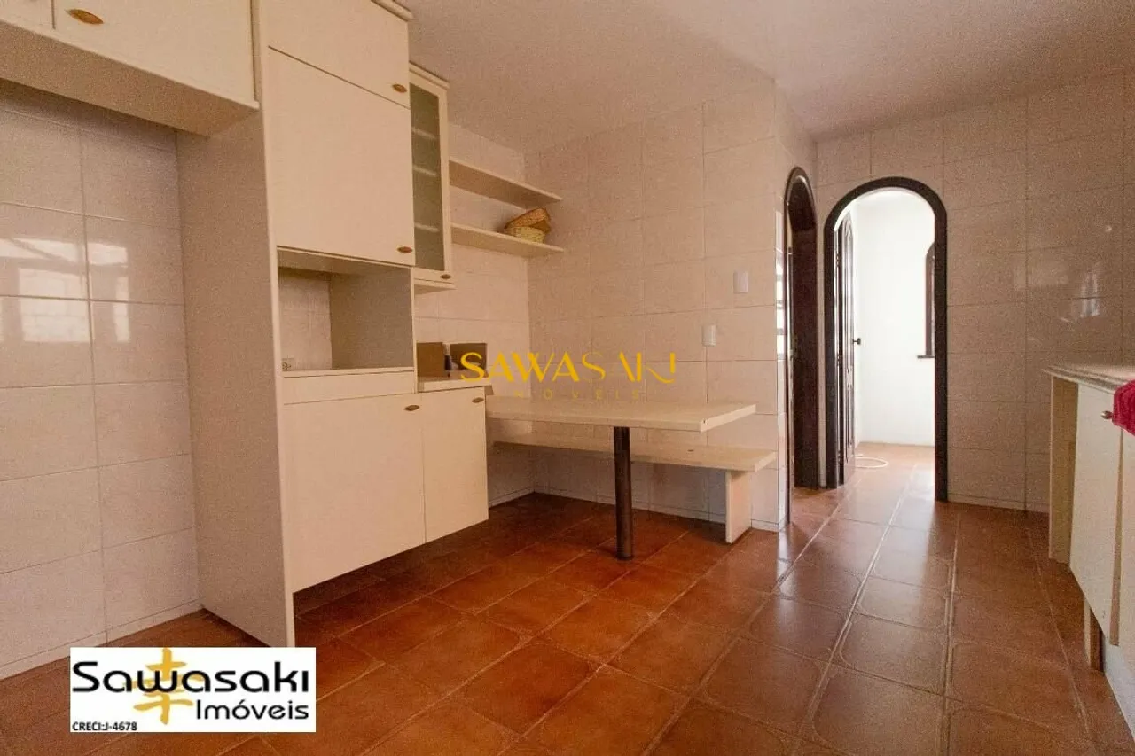 House with 5 bedrooms and 5 bathrooms — photo 6