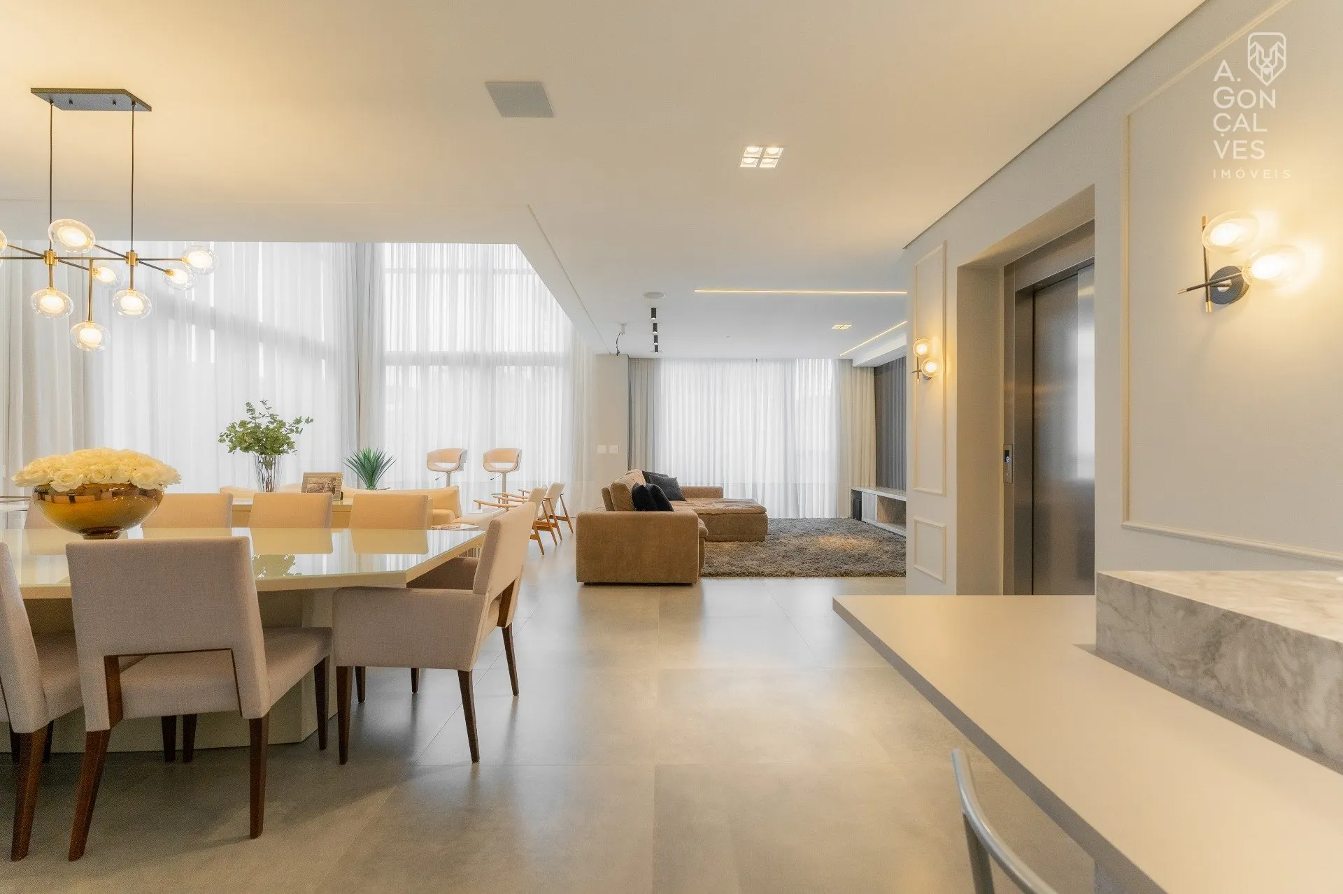 Furnished apartment with 3 bedrooms and open-plan kitchen — photo 2