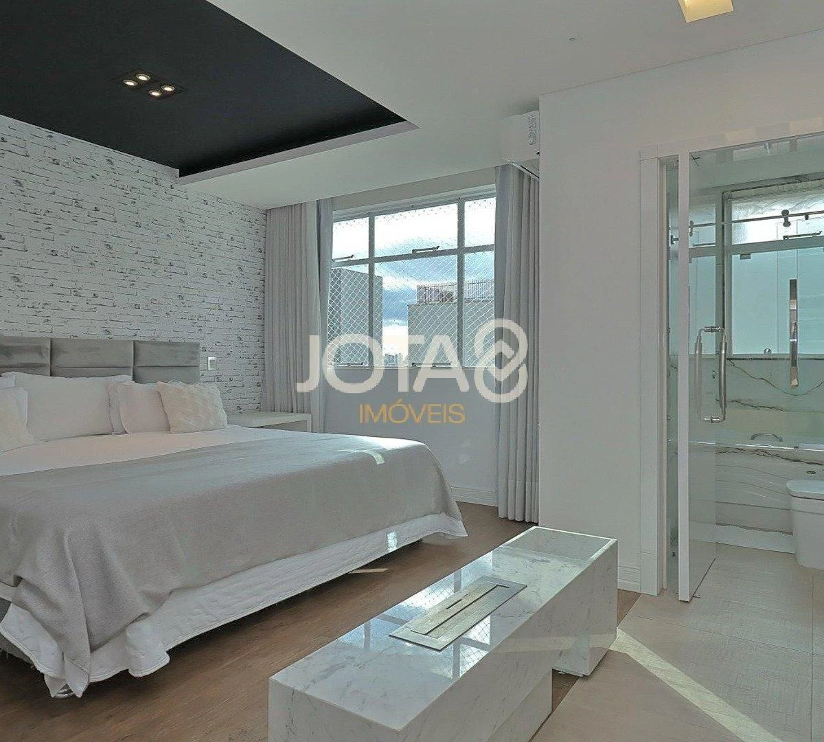 2-bedroom apartment in a building with a gym — photo 43