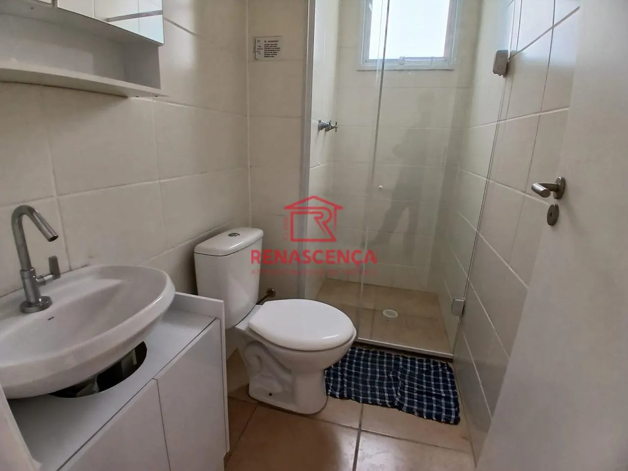 Apartamento de 2 quartos com piso de madeira ou laminado — photo 5