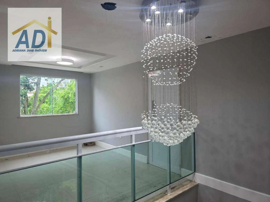 180 m² house with 5 bedrooms and a pool area — photo 8