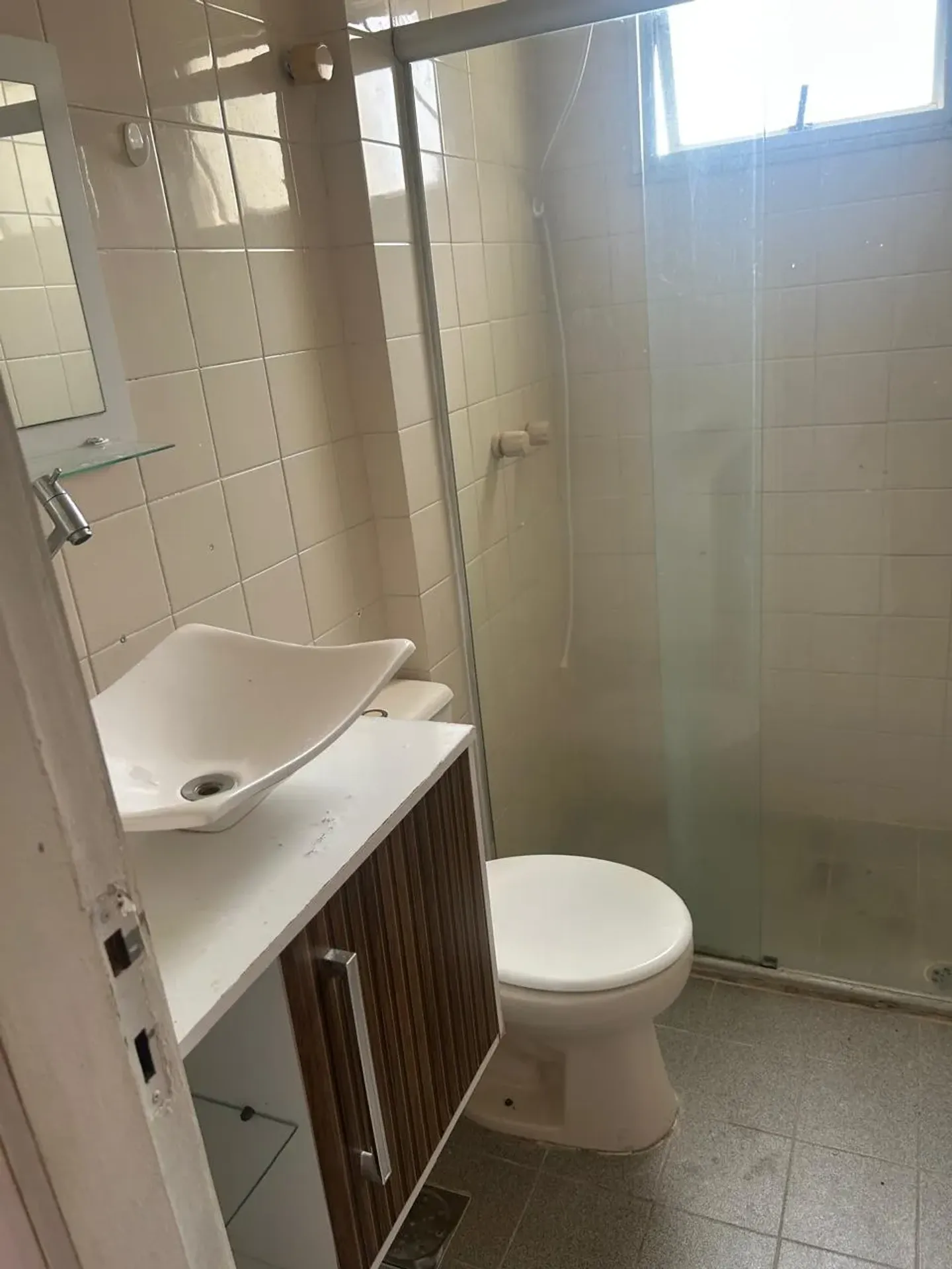 One-bedroom apartment in a building with a pool — photo 5