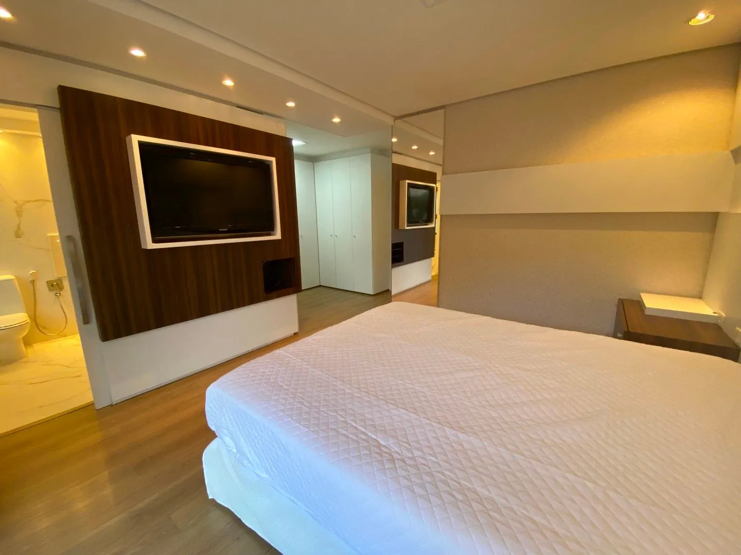 Балкон з грилем та 3 спальні: квартира 397 м² — photo 14