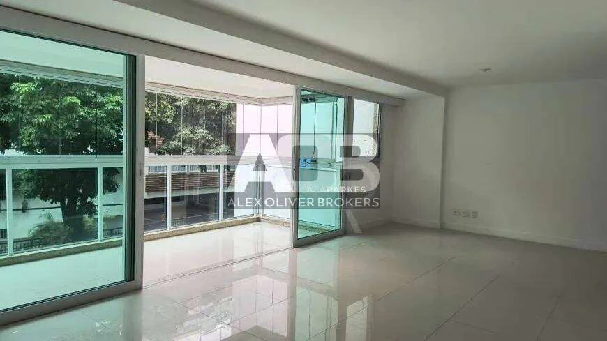 Apartment with 4 en-suite rooms and 198 m² plus 1 parking — photo 8