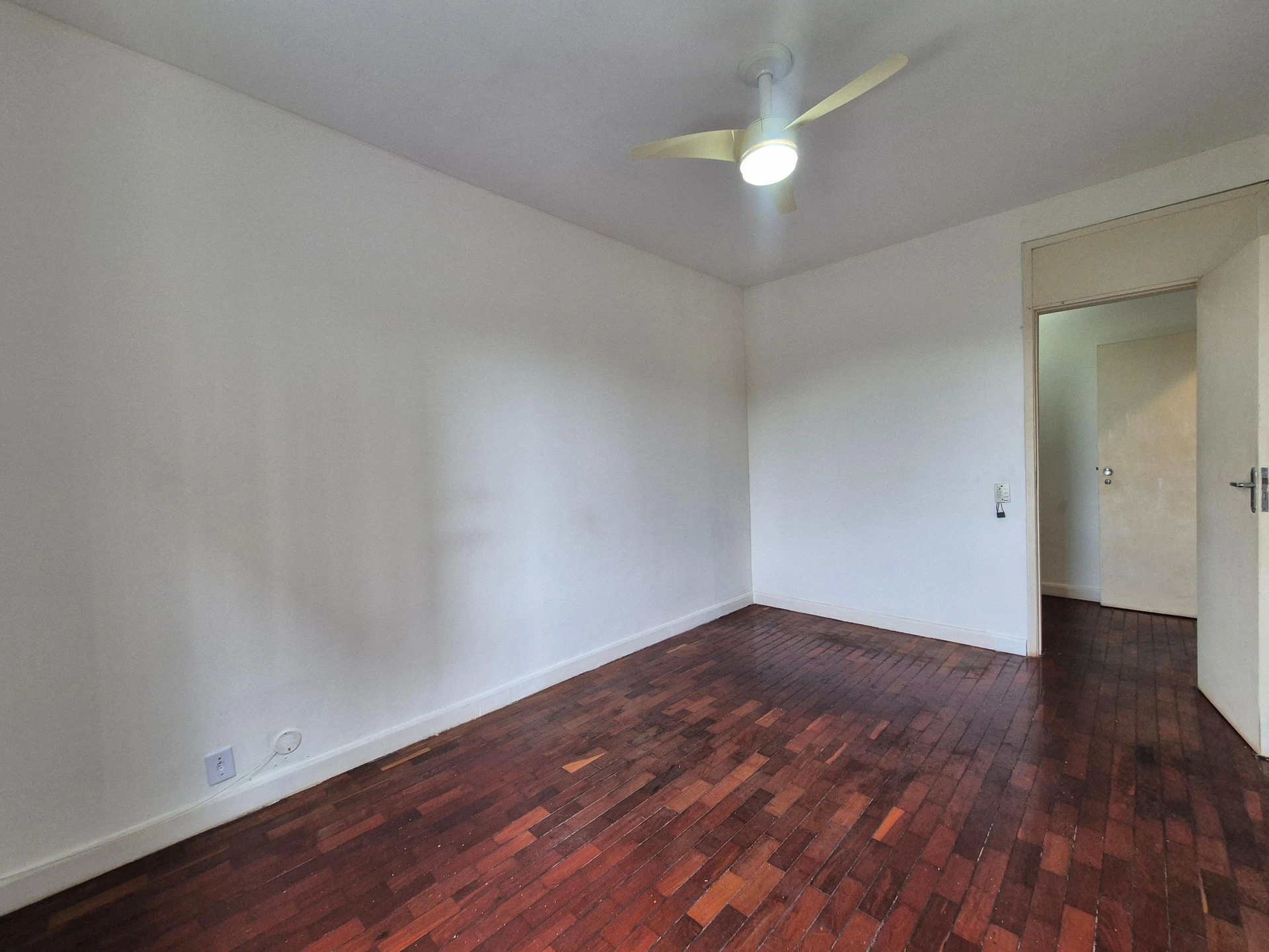 2-bedroom apartment in a building with a sauna — photo 43