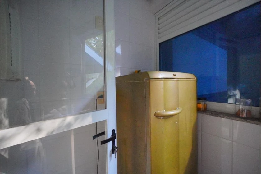 Furnished 3-bedroom apartment with balcony — photo 2