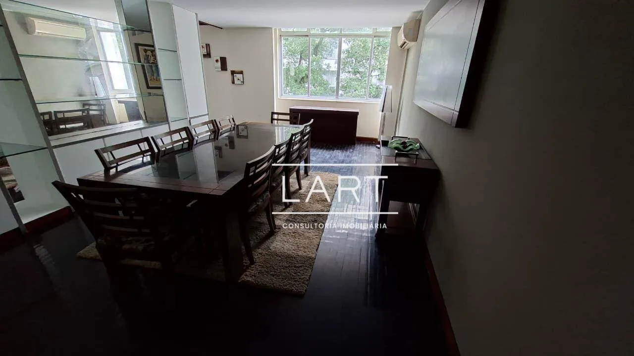 Rental apartment with 4 bedrooms and 280 m² — photo 19