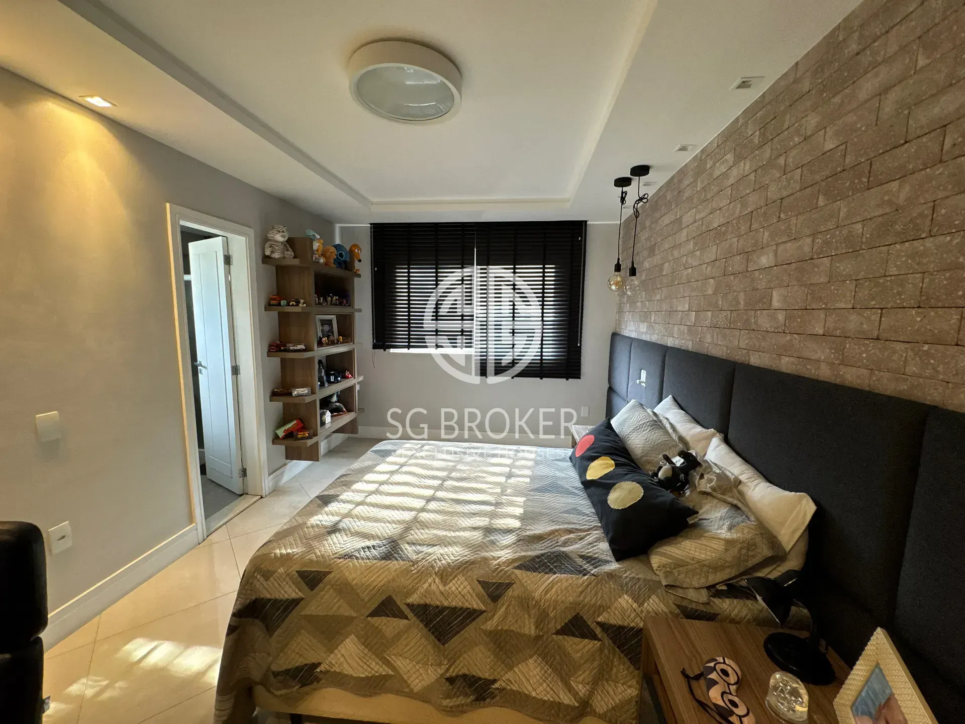 Casa para locação com 5 quartos e churrasqueira na varanda — photo 40